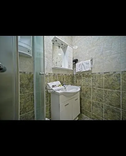 Monaco * ماكارسكا