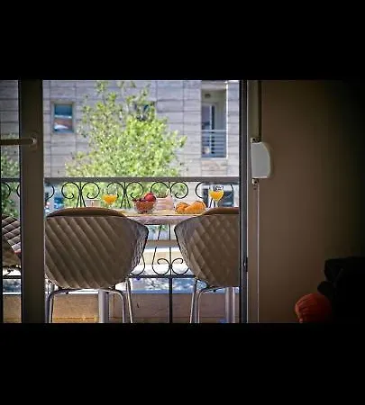 Monaco Apartman *
