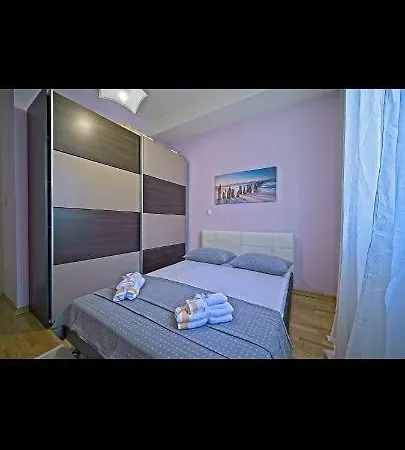 Monaco Apartman *